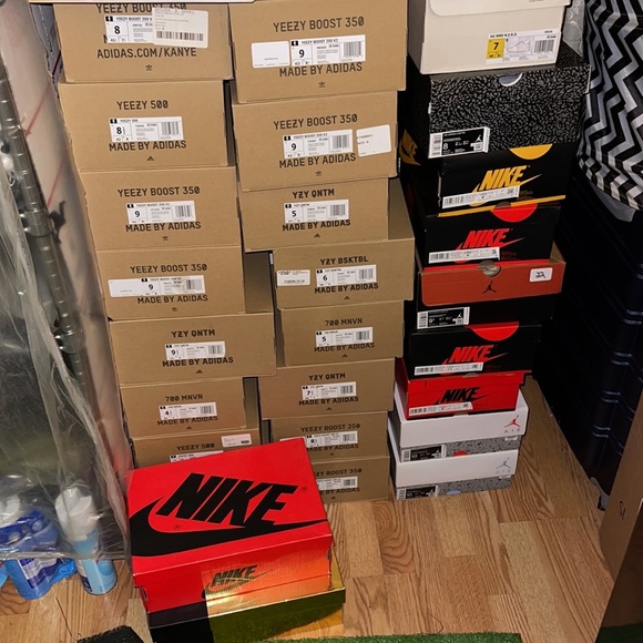 Hypebeast Clothing and Shoes Mystery Box🆕 - Picture 2 of 12